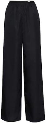 (Women) PRADA SS23 Holiday Collection Black Recycled Nylon Straight Pants. 22Y887-1WQ8-F0002-S-231 Order (Women) PRADA SS23 Holiday Collection Black Recycled Nylon Straight Pants. 22Y887-1WQ8-F0002-S-231
