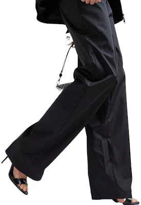 (Women) PRADA SS23 Holiday Collection Black Recycled Nylon Straight Pants. 22Y887-1WQ8-F0002-S-231 Purchase (Women) PRADA SS23 Holiday Collection Black Recycled Nylon Straight Pants. 22Y887-1WQ8-F0002-S-231