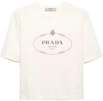 (Women) PRADA SS24 Printed Short Sleeve Logo Crewneck T-Shirt White 3549B-15D3-F0XPE-S-OOO (Women) PRADA SS24 Printed Short Sleeve Logo Crewneck T-Shirt White 3549B-15D3-F0XPE-S-OOO