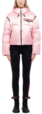 (Women) PRADA Winter Pink Hooded Puffer Jacket Short款 291985-1ZT6-F0028-S-212 Lookbook (Women) PRADA Winter Pink Hooded Puffer Jacket Short款 291985-1ZT6-F0028-S-212