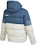 Lookbook (W) PUMA Chaqueta Corta Impermeable Azul y Blanca Resistente al Viento y al Agua. 676031-18