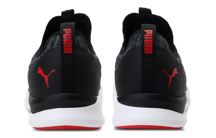 Shop Puma Ace 一脚蹬輕便防滑耐磨低筒跑步鞋 女款 灰黑