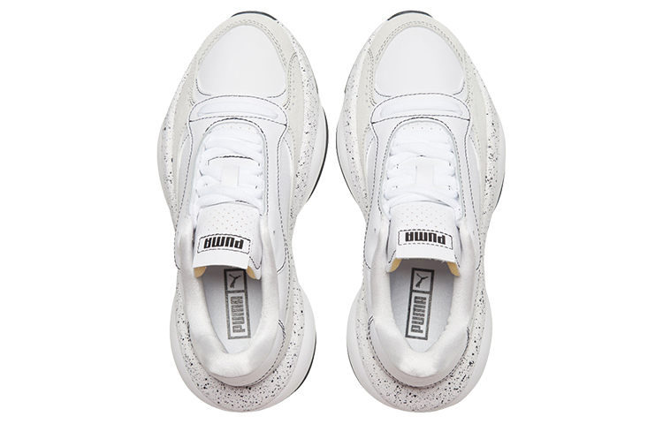 Shop (W) Puma Alteration Perf 'Abu Putih' 374552-01