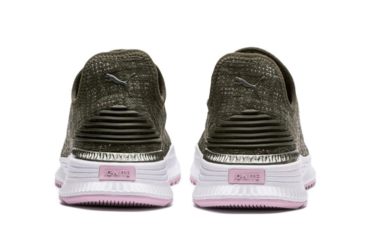 Shop (W) Puma AVID Evoknit Mosaic ''Vert Foncé'' 366758-01