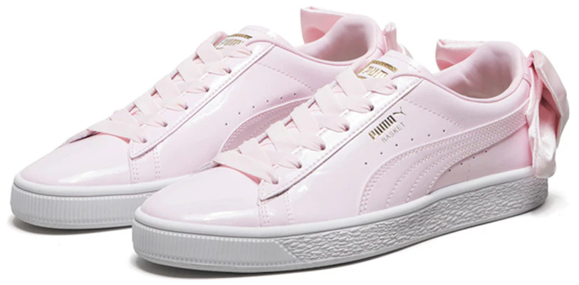 (W) Puma Basket Bow Patent Baskets Blanches/Roses 368118-03 Lookbook (W) Puma Basket Bow Patent Baskets Blanches/Roses 368118-03