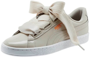 (W) プーマ バスケット ハート パテント "シルバーグレー" 363073-22 Lookbook (W) プーマ バスケット ハート パテント "シルバーグレー" 363073-22