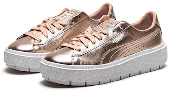 (W) 彪马篮网平台经典增高鞋“粉珊瑚” 367852-01 Lookbook (W) 彪马篮网平台经典增高鞋“粉珊瑚” 367852-01