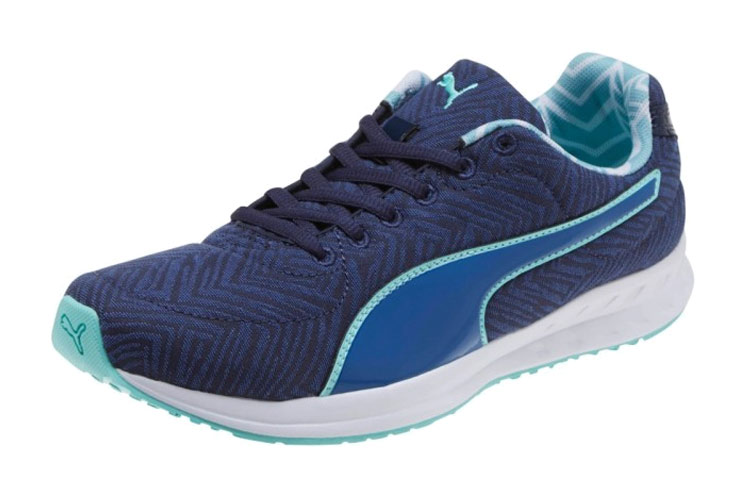 Lookbook (W) Puma Burst Chevron ''Hellblau'' Sneakers 190158-02