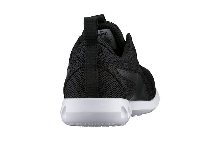 Lookbook (W) Sepatu Lari Puma Carson 2 Low-top Hitam/Putih 190038-04