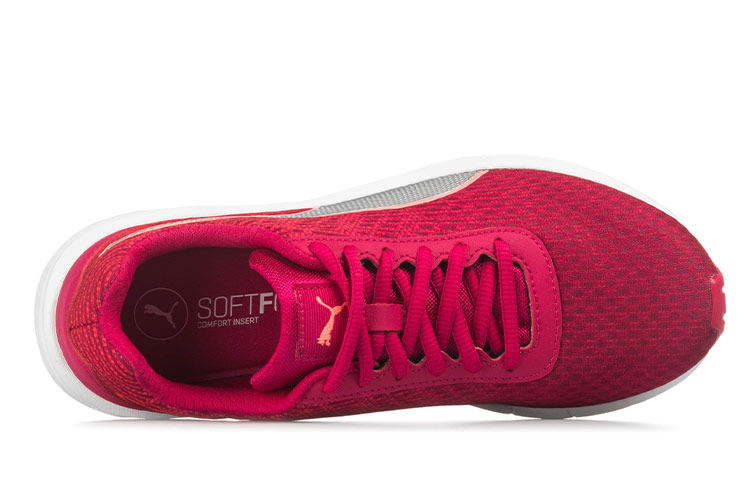 Shop Puma Comet 粉紅色 女款 運動鞋