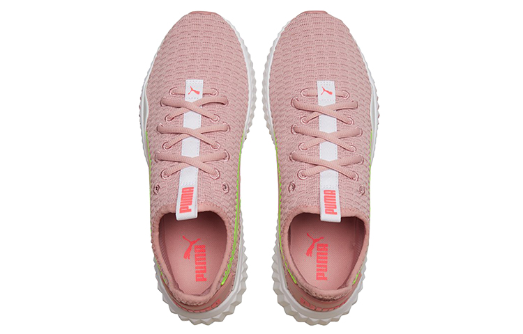 Shop Puma Defy 耐磨低筒運動休閒鞋 女款 粉白
