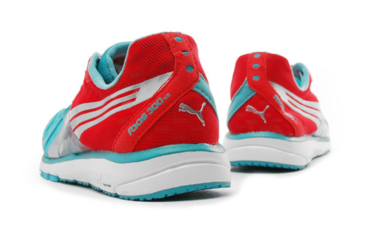 Lookbook (W) プーマ Faas 300 V2 青赤 186493-01