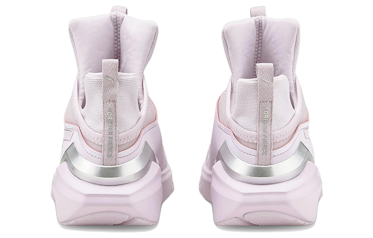 Shop Puma Fierce 2 星塵 低筒跑步鞋 女款 粉銀色