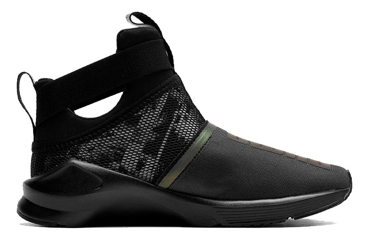 Order (W) Puma Fierce Strap Swan ''Noir''. 189461-01