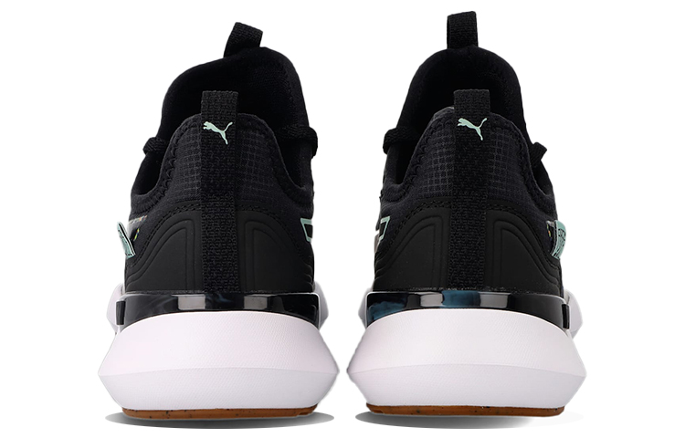 Shop (W) Puma First Mile x Pure XT 'Hitam dan Putih' 195257-02