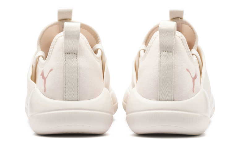 Shop (W) Puma Flourish Baskets Basses Running ''Blanc Rose'' 192337-08