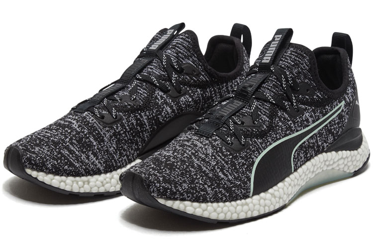 Lookbook Puma HYBRID Runner 織物低筒休閒跑步鞋 女款 黑白