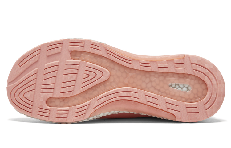 Shop Puma HYBRID RUNNER 輕便低筒跑步鞋 女款 粉桃色