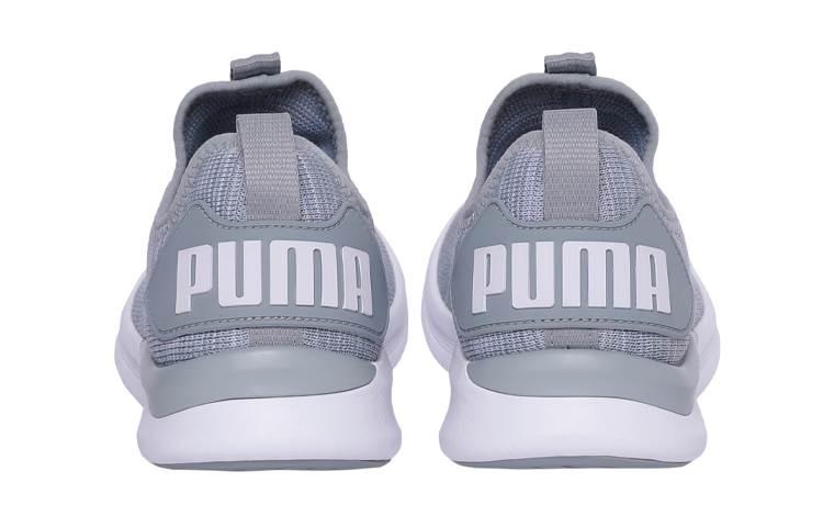 Shop Puma Ignite Flash Slip 女款 灰色 低帮運動鞋