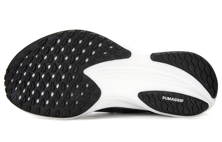 Sizing (W) Puma Liberate Nitro 2 ''Zwart Zilver'' 377316-01