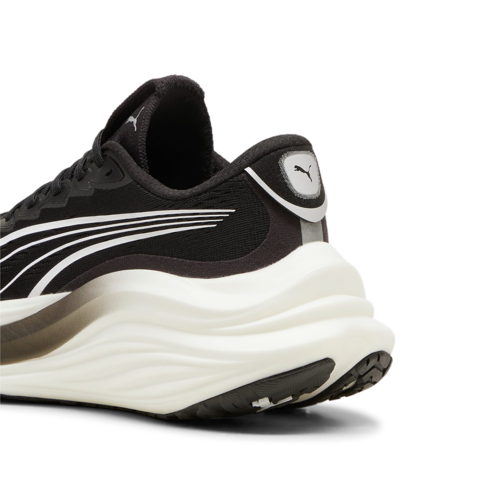 Details for Zapatillas para Correr MagmaX Nitro (Mujer) 310089-01