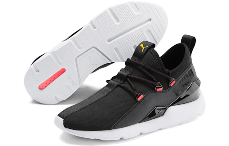 Lookbook (W) 푸마 뮤즈 2 하이퍼테크 블랙 (Puma Muse 2 Hypertech Black) 369969-01