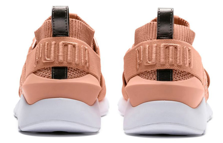 Shop (W) プーマ Muse Evoknit アプリコットオレンジ 365536-05