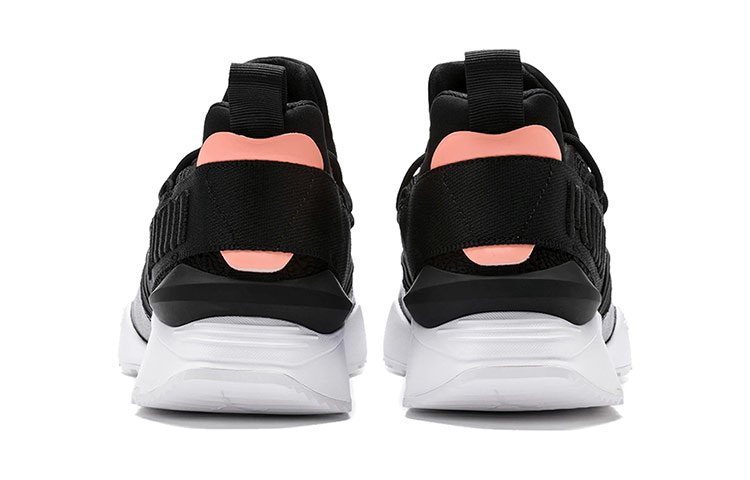 Shop (W) Puma Muse Maia Baskets basses Running Noir/Blanc 369197-03