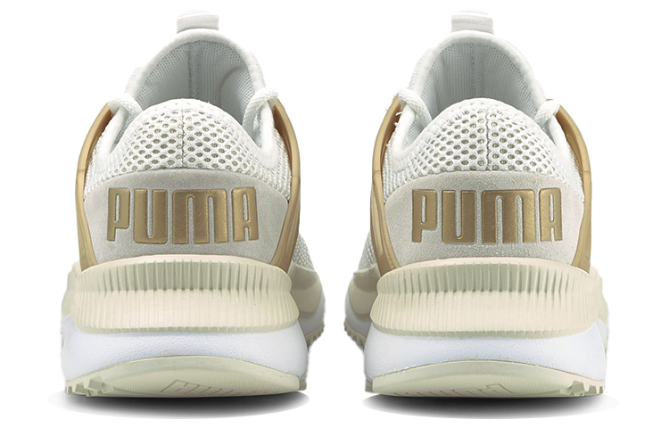 Shop Puma Pacer Future Metallic Pop 低幫跑步鞋 女款 白金色