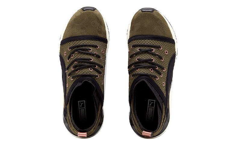 Shop (W) Puma Pearl Velvet Rope ''Verde'' 364154-01