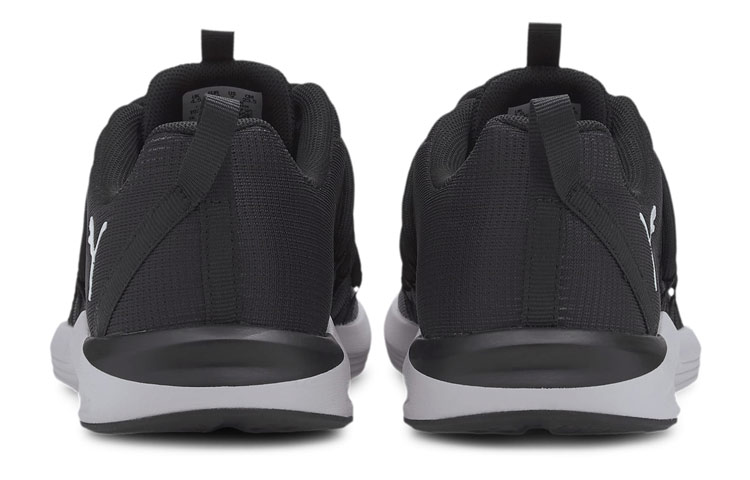 Shop Puma 鬥獸阿特法斯 防滑耐磨 低筒運動鞋 女款 黑灰