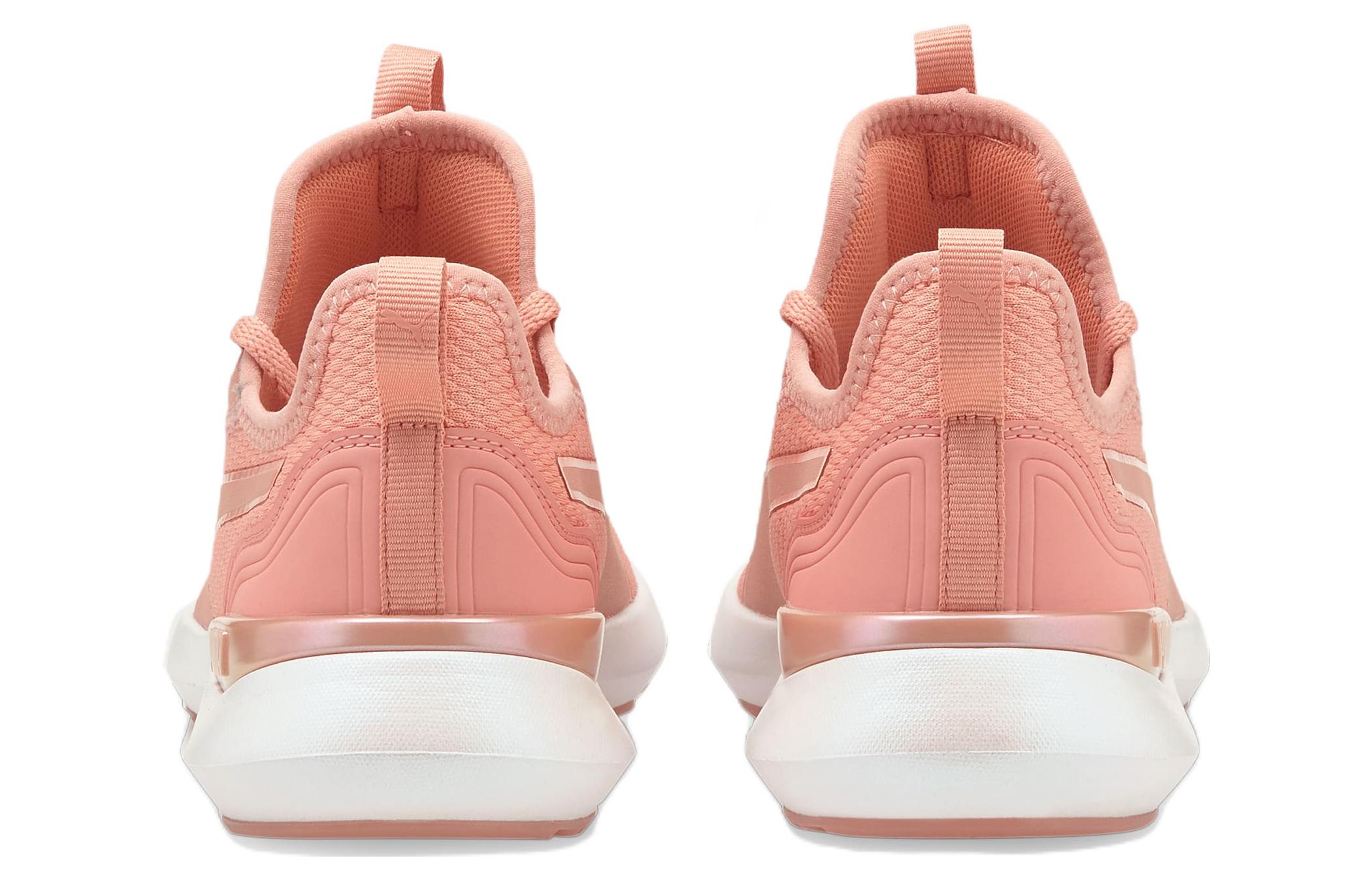 Shop (W) 彪马 Pure XT '晶莹' 运动鞋 376248-01