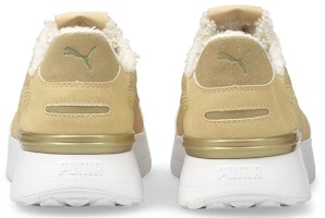 (W) プーマ R78 Voyage ランニングシューズ (白) 382719-02 Shop (W) プーマ R78 Voyage ランニングシューズ (白) 382719-02