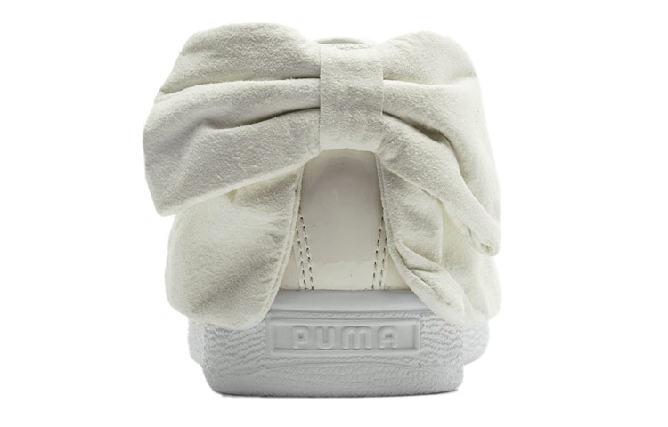 Shop Puma 籃球麂皮蝴蝶結 防滑耐磨 低筒休閒板鞋 女款 米白
