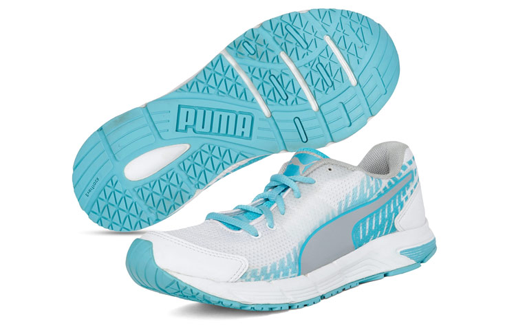 Lookbook (W) 푸마 울트론 화이트 로우탑 러닝화 (Puma Ultron 화이트 로우탑) 191061-01