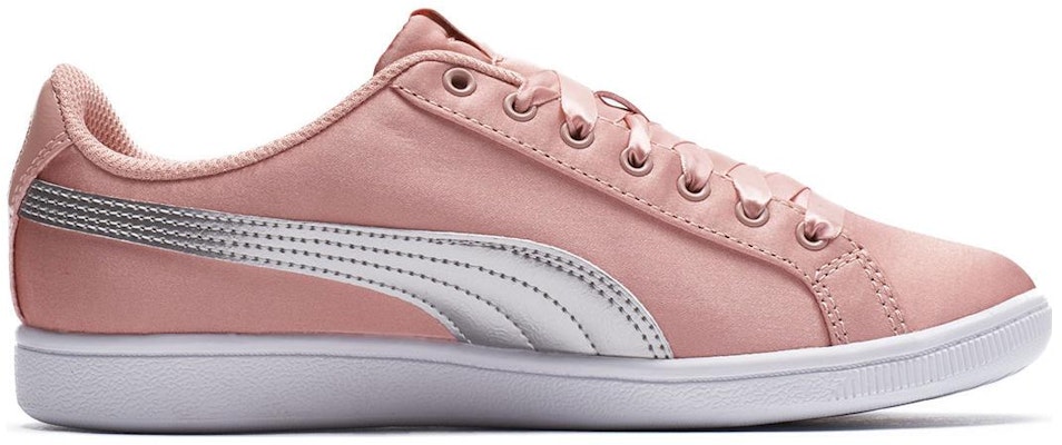 (W) Puma Vikky EP 'Beige Silver' Sepatu Wanita Beige Silver Sneakers. 366456-01 Order (W) Puma Vikky EP 'Beige Silver' Sepatu Wanita Beige Silver Sneakers. 366456-01