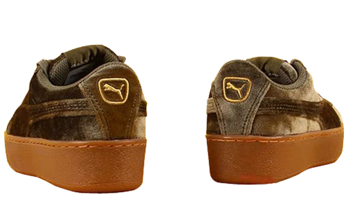 Lookbook Puma Vikky 平台棕色鞋款