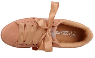 (W) 彪马 Vikky Satin 粉色缎带蝴蝶结女鞋 366416-05 Lookbook (W) 彪马 Vikky Satin 粉色缎带蝴蝶结女鞋 366416-05