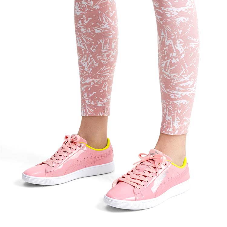 Details for (W) Puma Vikky v2 Shift Sneakers Roze 370278-02