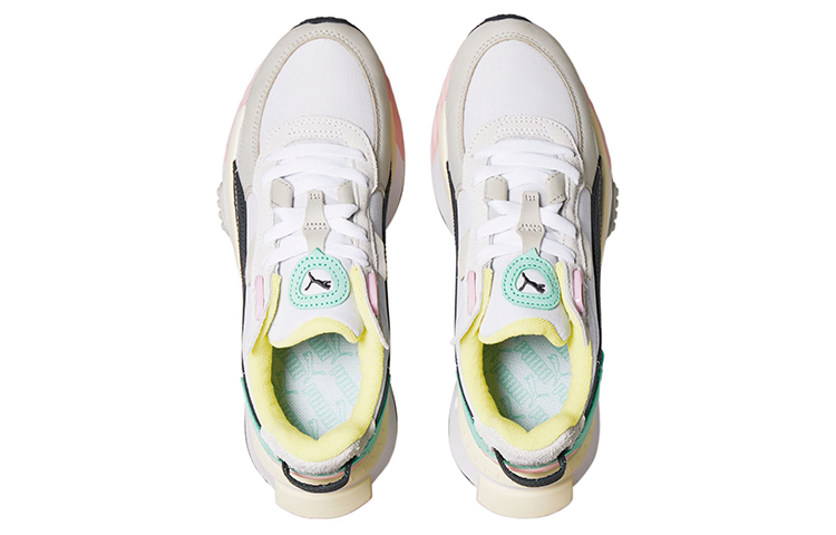 Lookbook （女性）Puma Wild Rider Layers '白色烏木' 384590-03