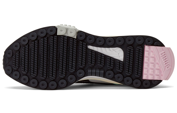 Purchase （女性）Puma Wild Rider Layers '白色烏木' 384590-03