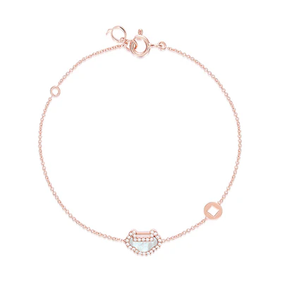 (Women) Qeelin Petite Yu Yi 18K Rose Gold Diamond Mother of Pearl Bracelet for Women. YY-BR0002B-RGDMOP