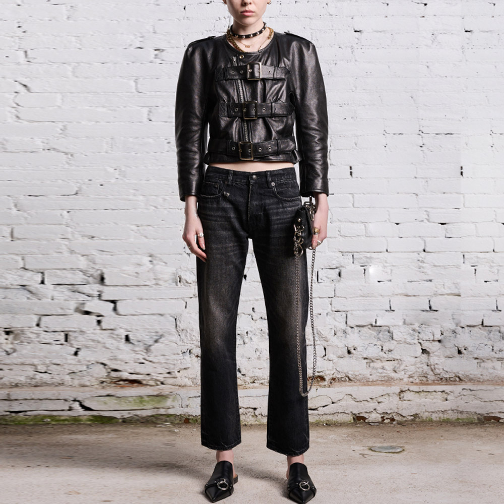 Lookbook (W) R13 SS24 워시드 루즈 핏 스트레이트 레그 진. R13WD103-D175A