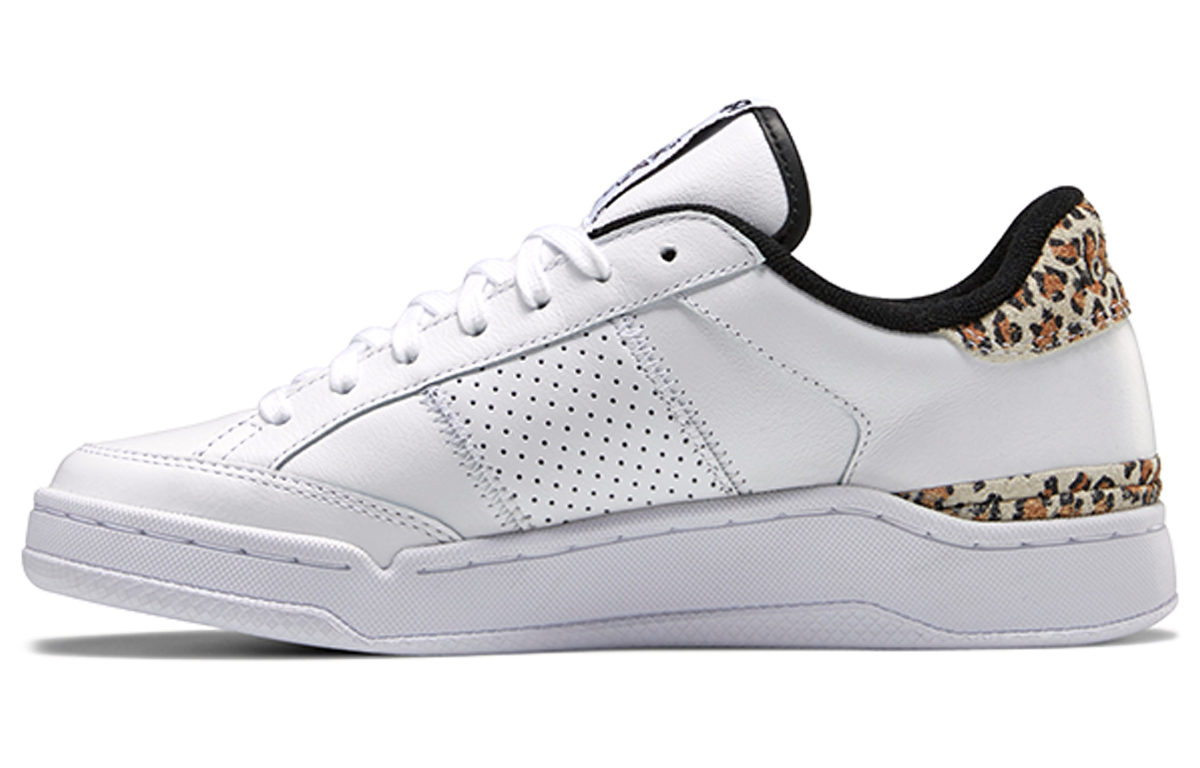 Buy (W) Reebok Otros Zapatillas de Skate 'Blanco Negro'. FY4997