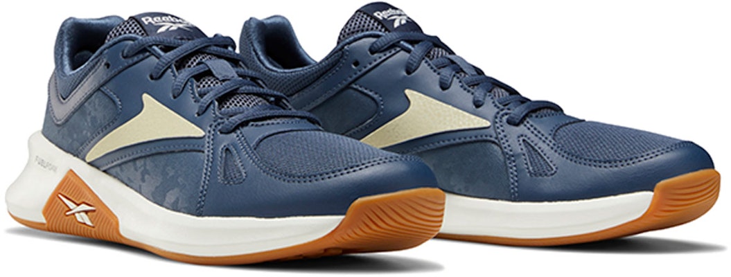 (W) Reebok Advanced Trainette 'Biru Putih' FV8914 Lookbook (W) Reebok Advanced Trainette 'Biru Putih' FV8914