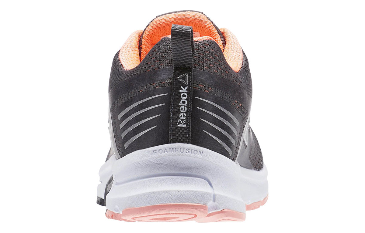 Lookbook (W) Reebok Ahary Runner ''Grigio Nero'' BS8393