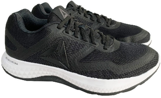 (W) Reebok Astroride Duo 'Hitam Putih' CN4101 Lookbook (W) Reebok Astroride Duo 'Hitam Putih' CN4101