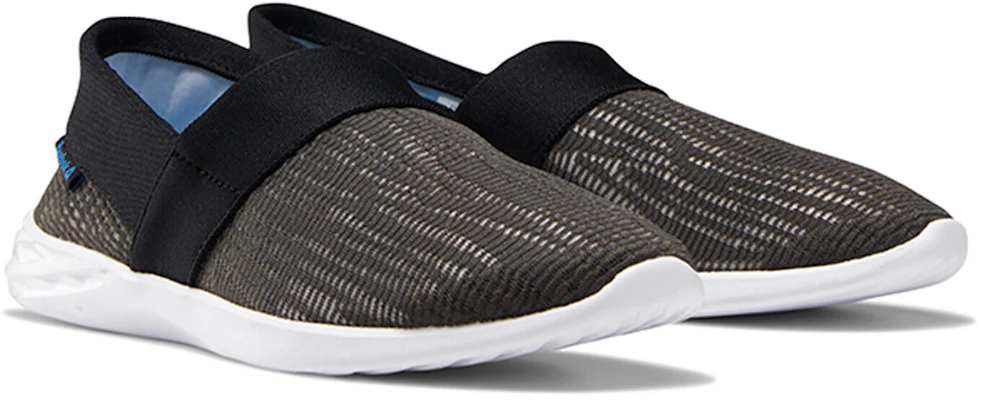 (W) Reebok Astroride Sin Cordones 'Negro' DV5877 Lookbook (W) Reebok Astroride Sin Cordones 'Negro' DV5877