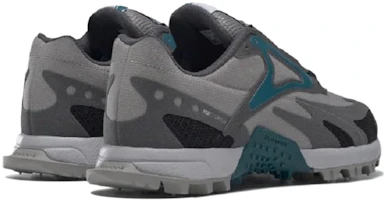 Shop Reebok AT Craze 2.0 舒適耐磨防滑 低筒跑步鞋 女款 午夜藍灰