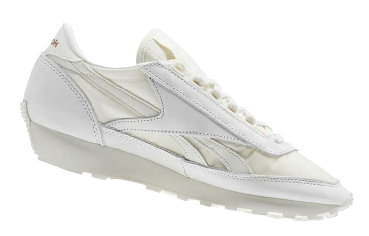 Shop (W) Reebok Aztec 'Lari Nyaman Putih' BS6586